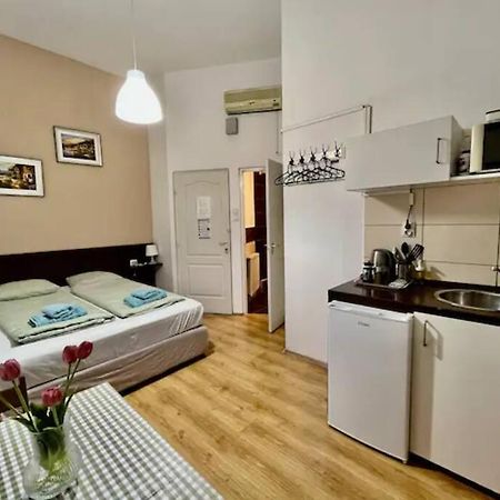 A13 Parliament Sunflower Cozy Apartment Boedapest Buitenkant foto