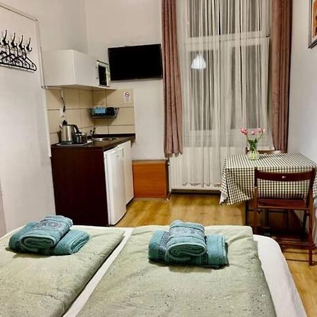 A13 Parliament Sunflower Cozy Apartment Boedapest Buitenkant foto